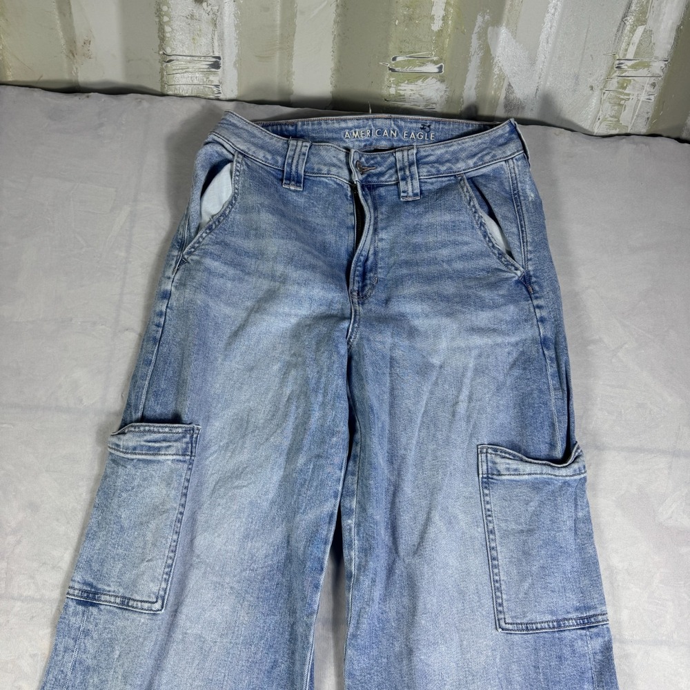 American Eagle Womens Baggy Wide-Leg Cargo Jeans Blue‎ Denim Stretch 8 Regular - Picture 3 of 16